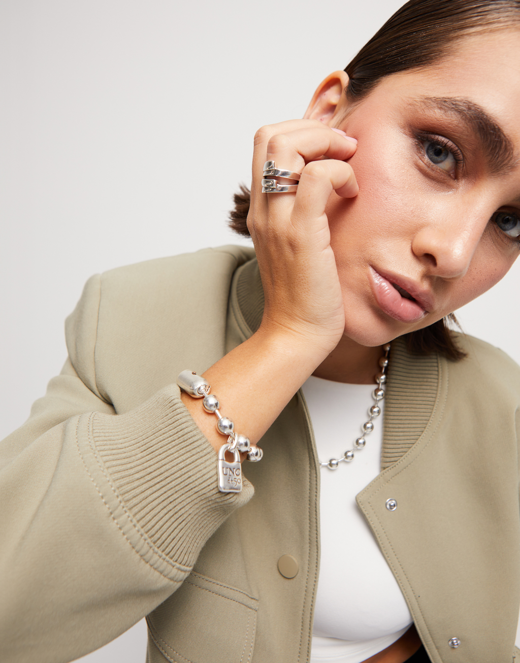 Uno de 50 Encandado Heart Padlock Charm Silver Beads Elastic Bracelet Jewelry