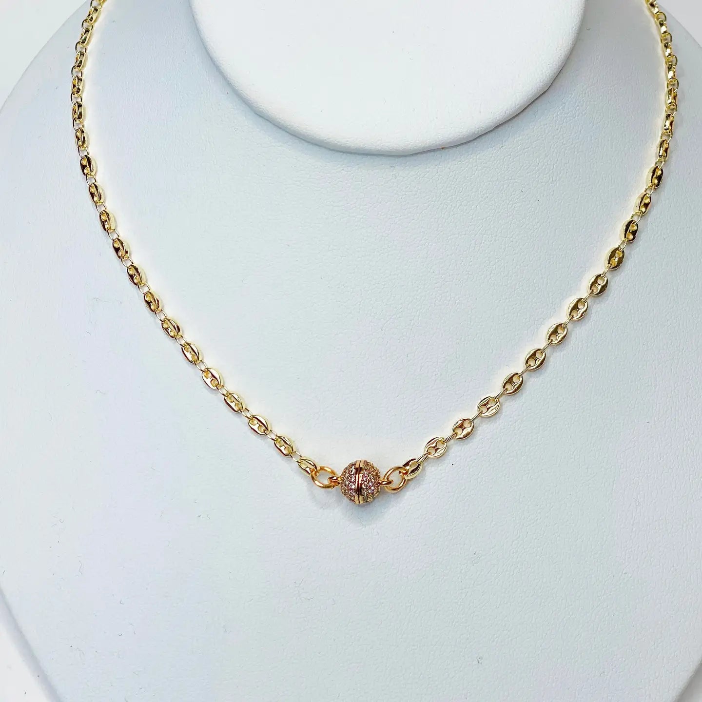 Taylor Shaye Riah Choker