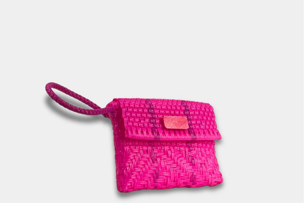 Maria Victoria Glimmer Wristlet - Magenta